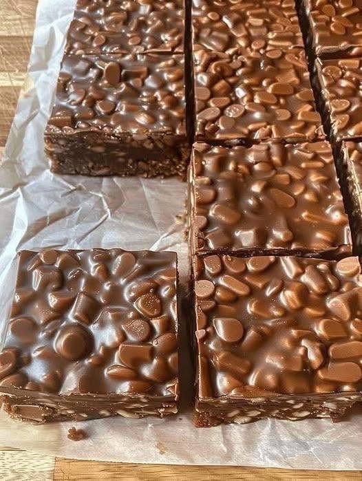 No-Bake Peanut Butter Chocolate Bars Recipe