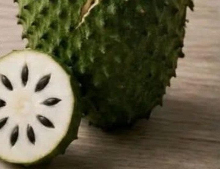 Creamy Soursop Smoothie Recipe